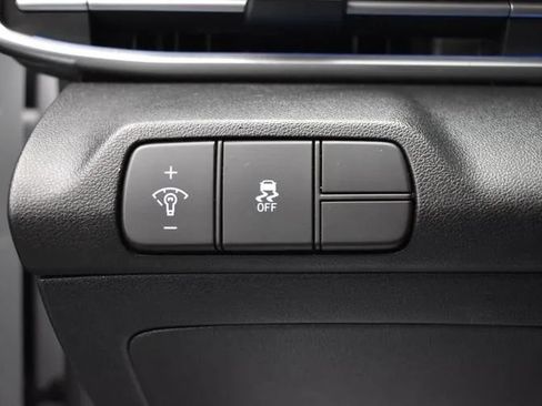 Used 2024 Hyundai Elantra SEL FWD image 21