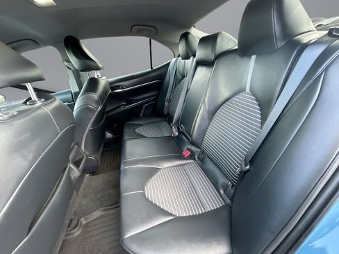 Used 2023 Toyota Camry SE FWD image 12