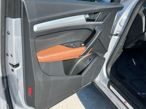 Certified 2025 Audi Q5 2.0T Premium w/ Convenience Plus Package image 10