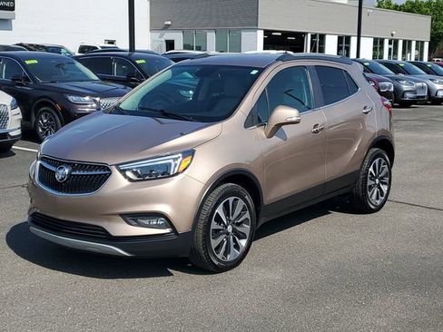 Used 2019 Buick Encore Essence AWD/4WD image 2
