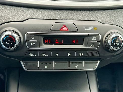 Used 2020 Kia Sorento S image 15
