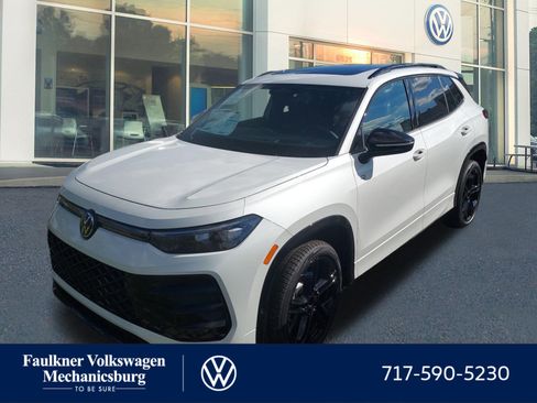 New 2026 Volkswagen Tiguan SE R-Line image 1