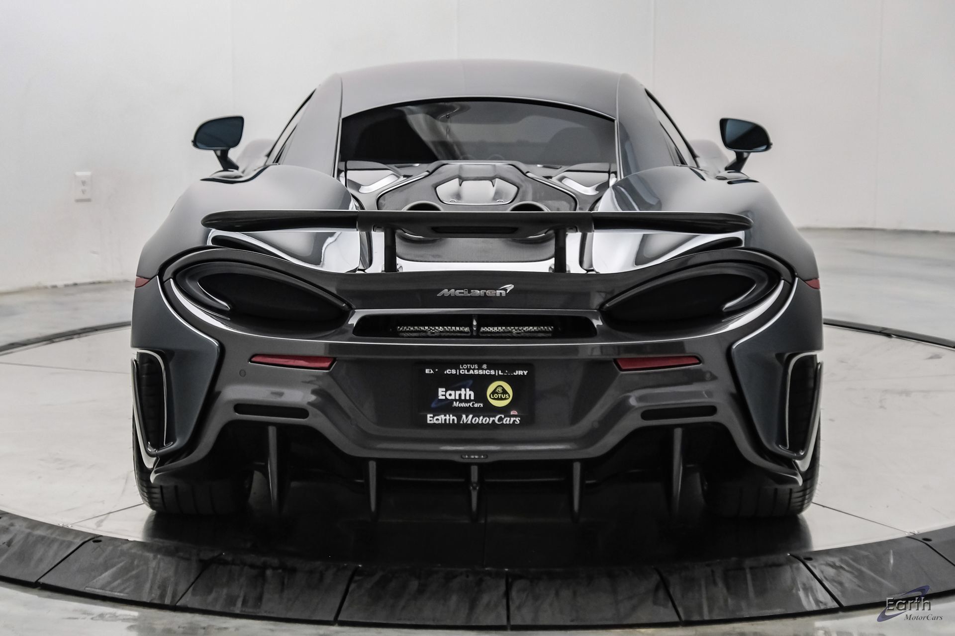 Used 2019 McLaren 600LT RWD image 16