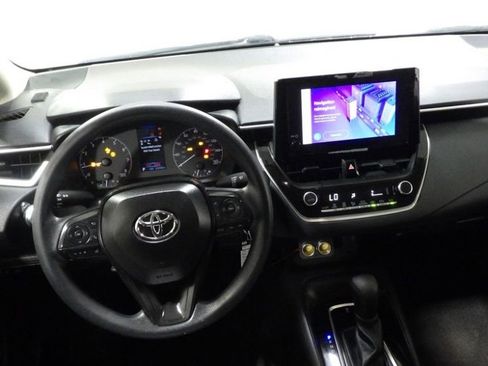 Used 2024 Toyota Corolla LE image 8