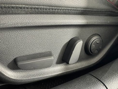 Used 2023 Genesis G70 2.0T w/ Sport Prestige Package image 35