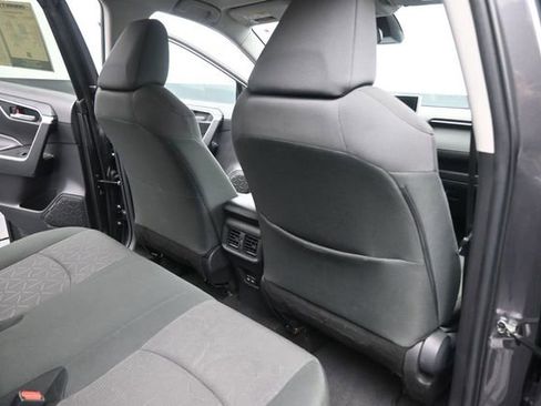 Used 2024 Toyota RAV4 XLE FWD image 22