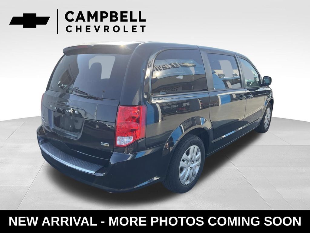 Used 2018 Dodge Grand Caravan SE FWD image 5