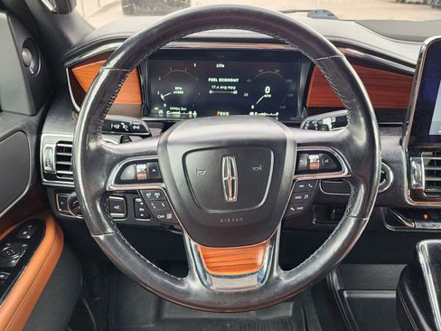 Used 2019 Lincoln Navigator L Reserve AWD/4WD image 21