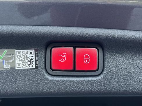 New 2026 Mercedes-Benz C 300 4MATIC Sedan image 25