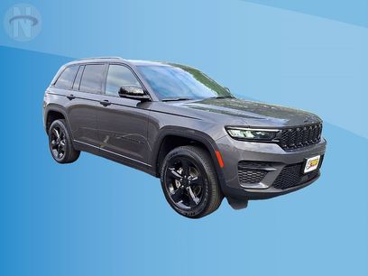 Used 2024 Jeep Grand Cherokee Altitude