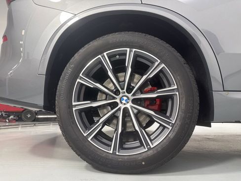 New 2026 BMW X5 xDrive40i w/ M Sport Package AWD/4WD image 10