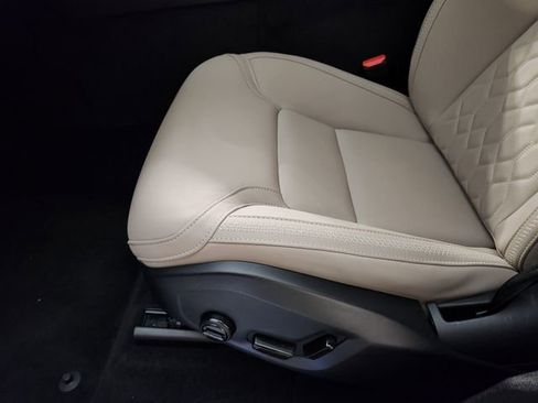 New 2026 Volvo XC60 B5 Plus w/ Protection Package Premier image 25