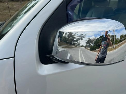 Used 2012 Nissan Frontier SL w/ Moonroof Pkg image 45