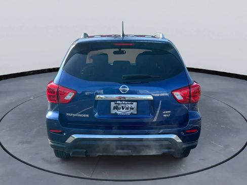 Used 2017 Nissan Pathfinder SV image 5