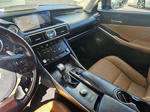 Used 2018 Lexus IS 300 w/ Comfort Package image 22