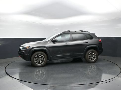 Used 2021 Jeep Cherokee Trailhawk w/ Trailer Tow Group AWD/4WD image 3
