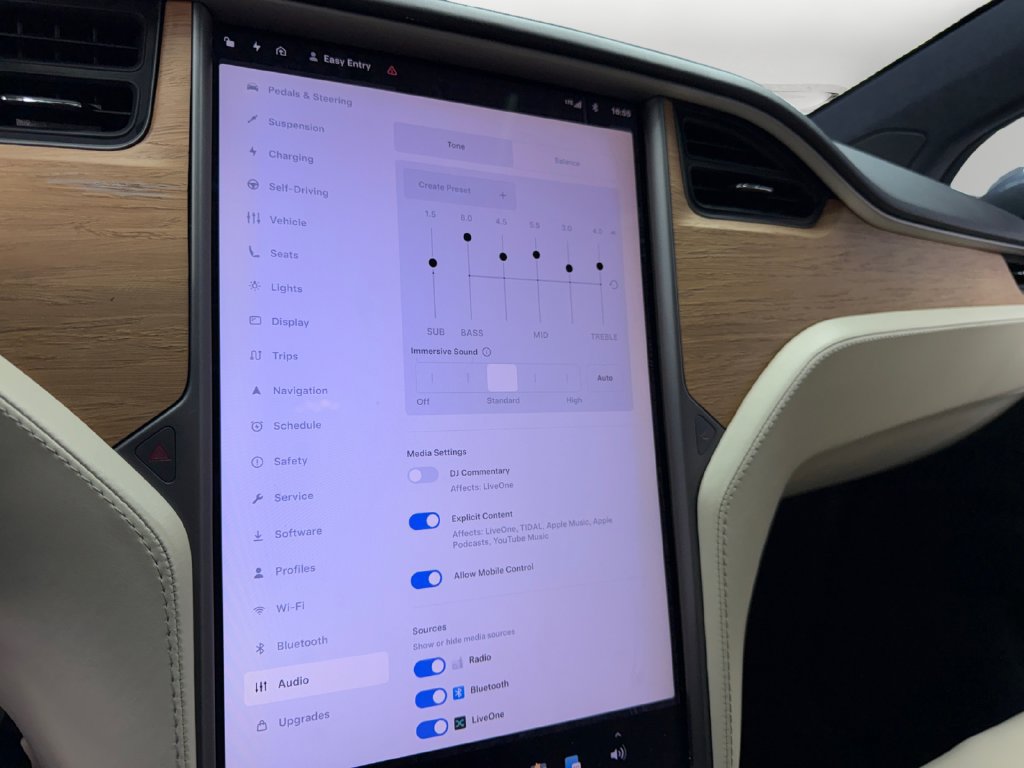 Used 2019 Tesla Model X AWD/4WD image 28