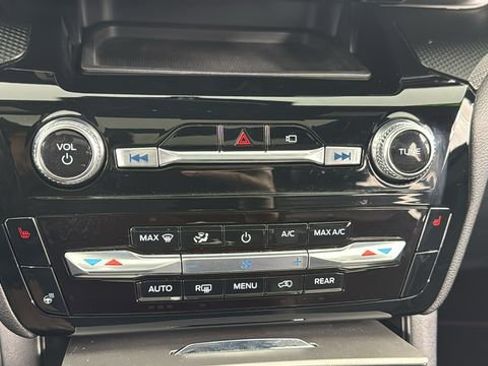 Used 2023 Ford Explorer ST-Line w/ Class IV Trailer Tow Package image 28