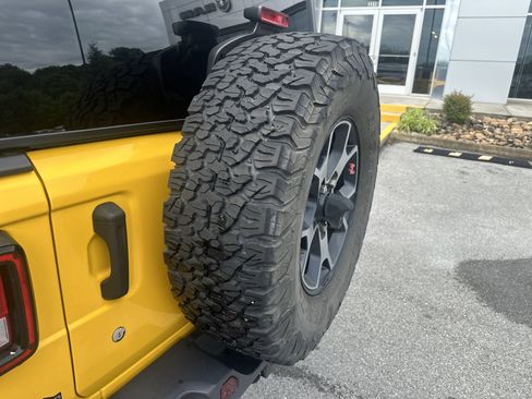 Used 2019 Jeep Wrangler Unlimited Rubicon w/ Cold Weather Group AWD/4WD image 23