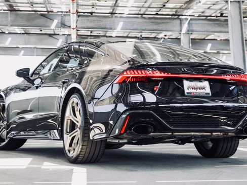 Used 2024 Audi RS 7 Performance w/ Bronze Edition image 4