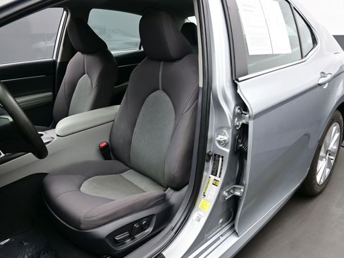 Used 2023 Toyota Camry LE image 13