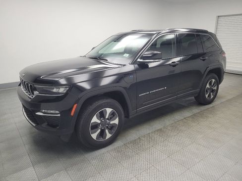 Used 2022 Jeep Grand Cherokee Limited 4xe image 2