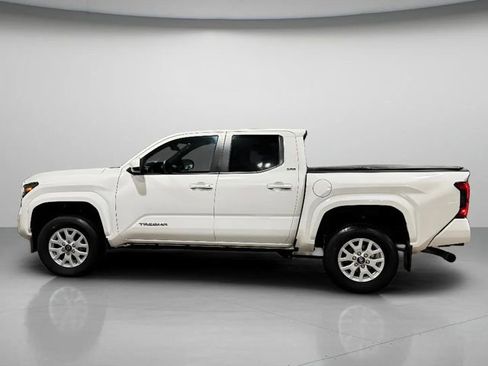 Used 2024 Toyota Tacoma 4x4 Double Cab image 6