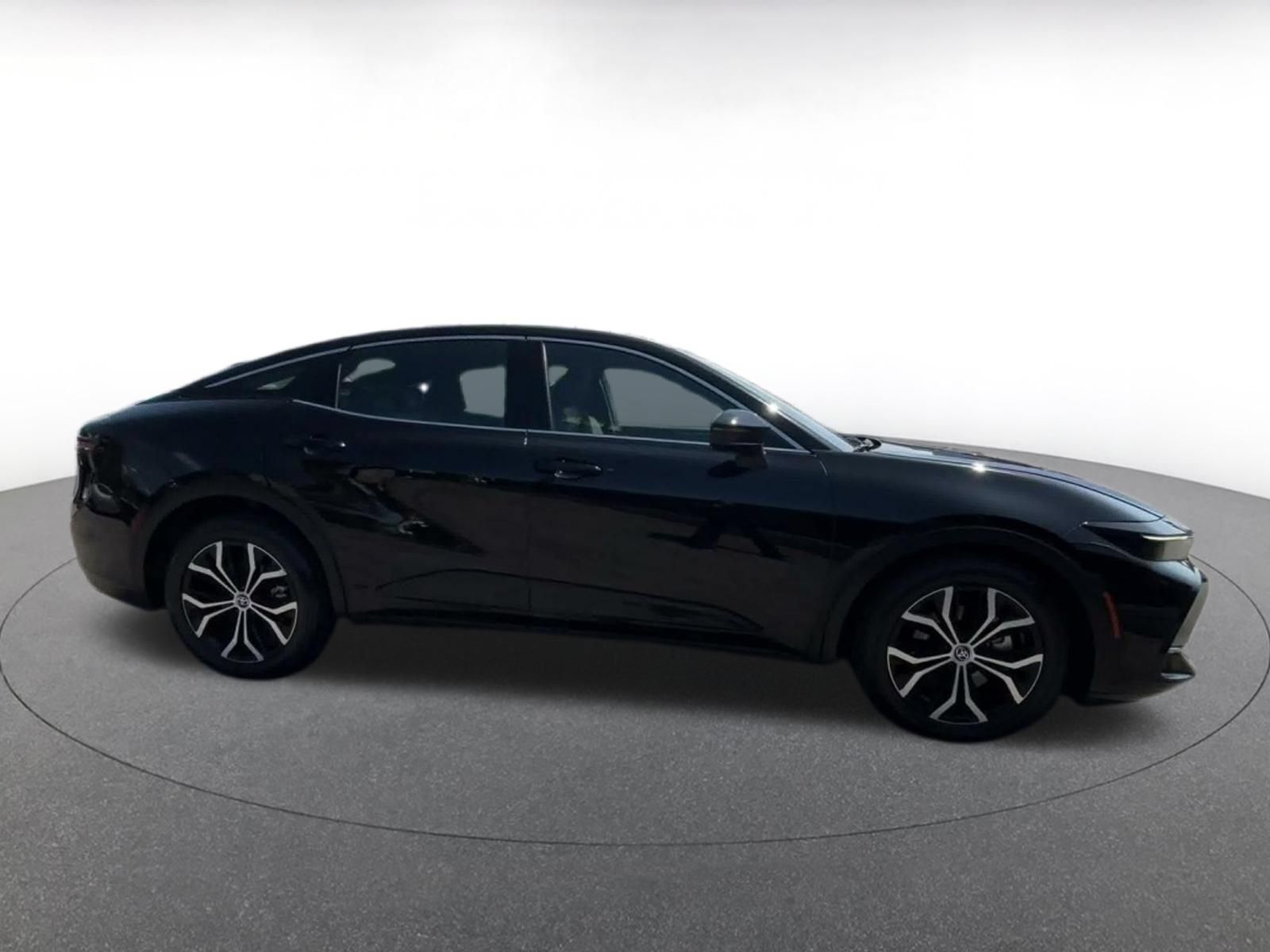 Used 2025 Toyota Crown AWD/4WD image 15