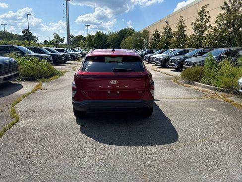 Used 2024 Hyundai Kona SEL AWD/4WD image 10