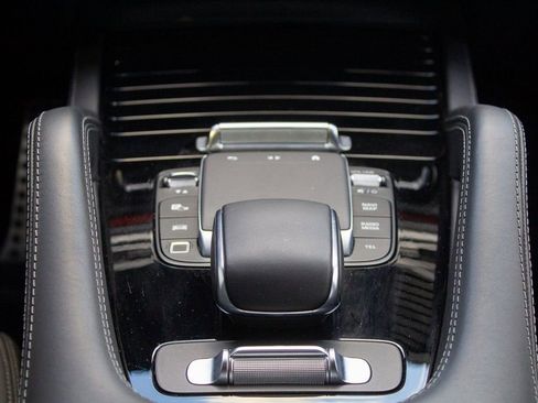 Used 2025 Mercedes-Benz GLE 53 AMG 4MATIC image 21