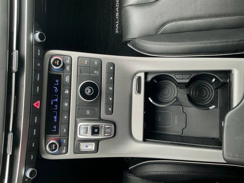 Used 2025 Hyundai Palisade SEL FWD image 19