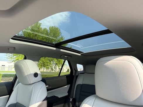 Used 2025 Honda Prologue Touring image 3