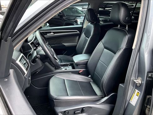 Used 2023 Volkswagen Atlas SE image 9