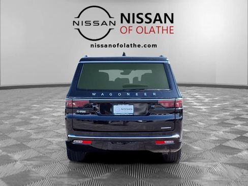 Used 2024 Jeep Wagoneer L Series II w/ Flexible Seating Group AWD/4WD image 29
