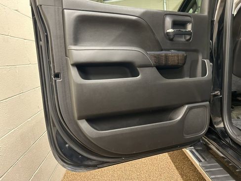 Used 2015 GMC Sierra 2500 Denali w/ Duramax Plus Package AWD/4WD image 14