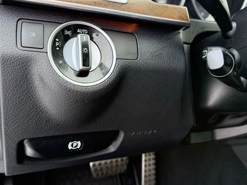 Used 2016 Mercedes-Benz E 350 4MATIC Wagon w/ Premium Package image 20