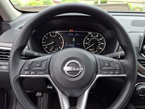 New 2026 Nissan Altima 2.5 SV FWD image 16
