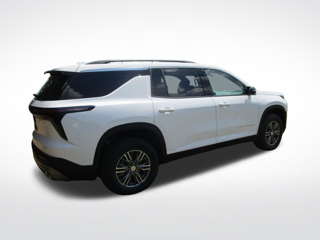 Used 2025 Chevrolet Traverse LT FWD image 9