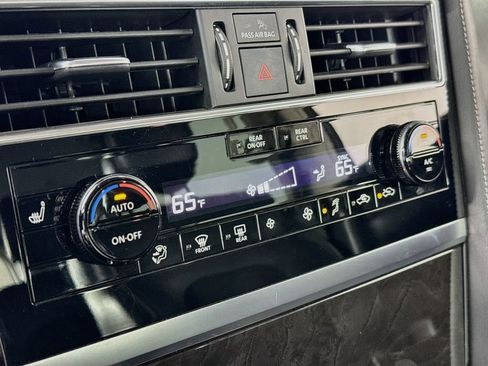 Used 2024 INFINITI QX80 Luxe AWD/4WD image 16