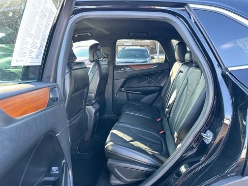 Used 2017 Lincoln MKC Select w/ Lincoln MKC Climate Package image 24