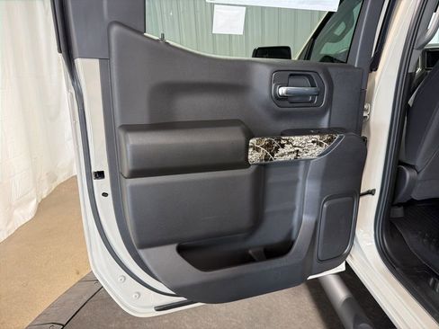 New 2026 Chevrolet Silverado 1500 Custom Trail Boss AWD/4WD image 17