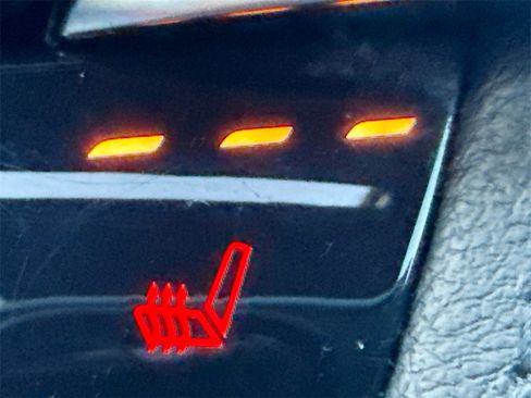 Used 2021 Cadillac XT6 Premium Luxury image 22