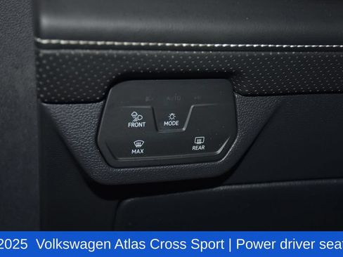 Used 2025 Volkswagen Atlas Cross Sport SE AWD/4WD image 10