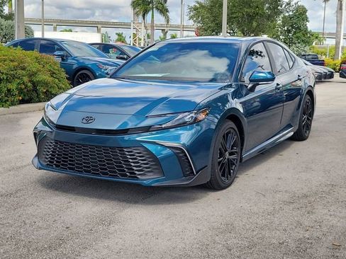 Used 2026 Toyota Camry SE w/ Multimedia Upgrade Package image 2