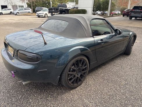 Used 2006 MAZDA MX-5 Miata Grand Touring w/ Premium Pkg image 3