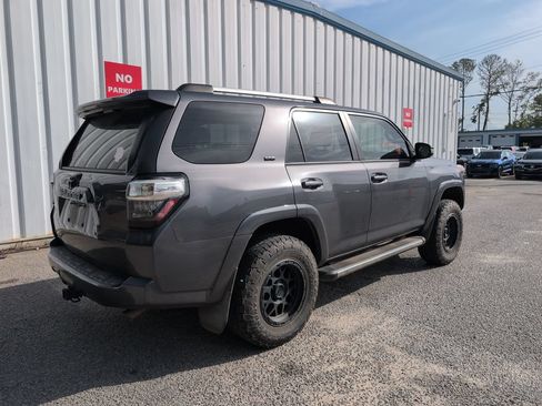 Used 2019 Toyota 4Runner SR5 Premium RWD image 8