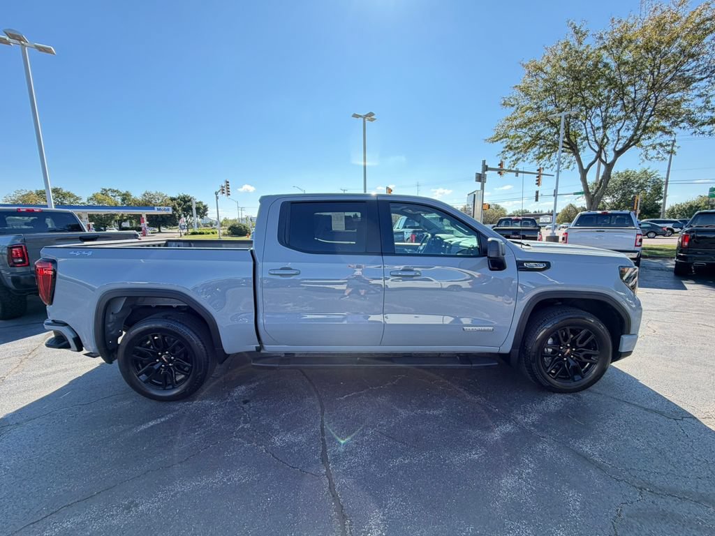Used 2024 GMC Sierra 1500 Elevation w/ LPO, Elevation Black Package AWD/4WD image 12