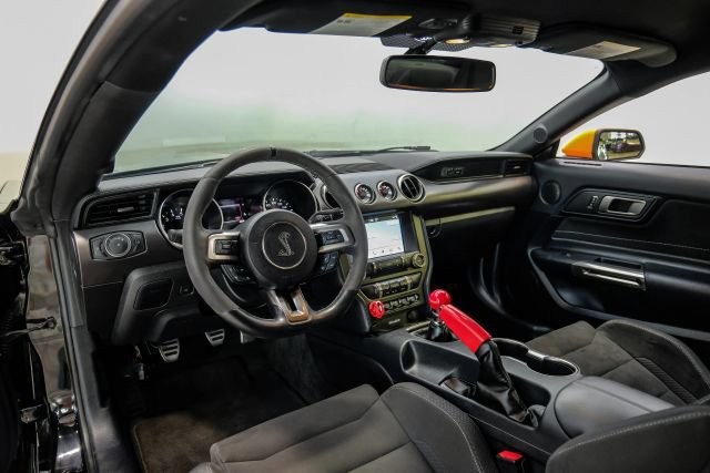 Used 2017 Ford Mustang Shelby GT350 w/ Electronics Package RWD image 4