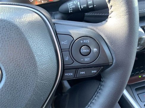 Used 2025 Toyota RAV4 Limited image 29