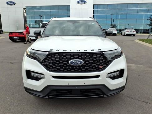 Used 2024 Ford Explorer ST w/ Equipment Group 401A image 18